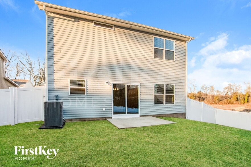 Building Photo - 9511 Hamel St