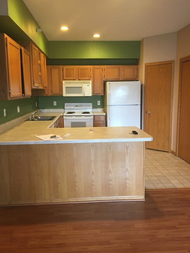 Building Photo - 545 Penn Ct