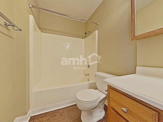 Building Photo - 2524 Cinema Dr