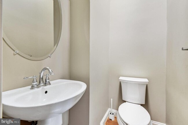 Building Photo - 9851 Garden Ranges