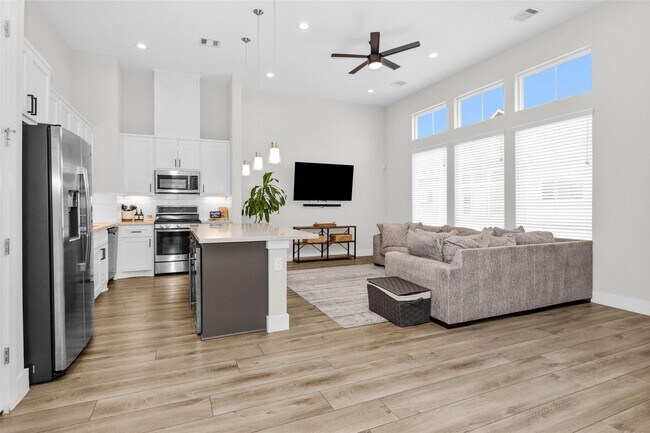 Building Photo - 7707 Nasser Ln