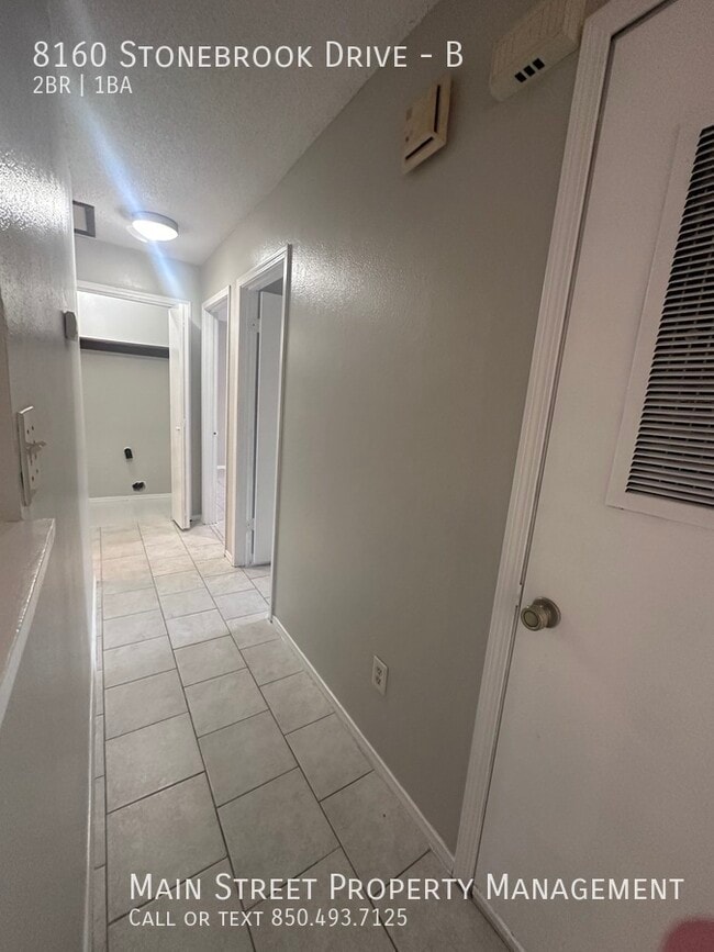 Building Photo - 8160 Stonebrook Drive #B
