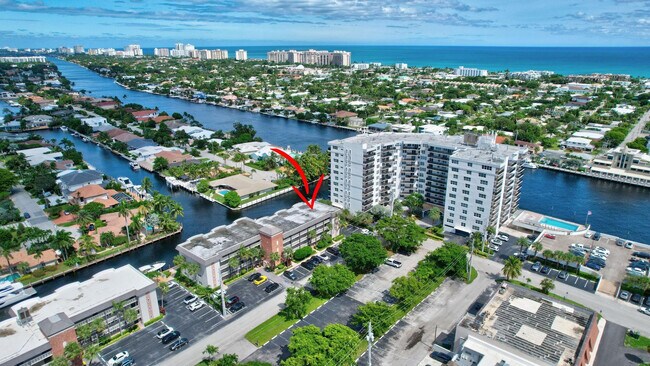 Building Photo - 3121 NE 51st St