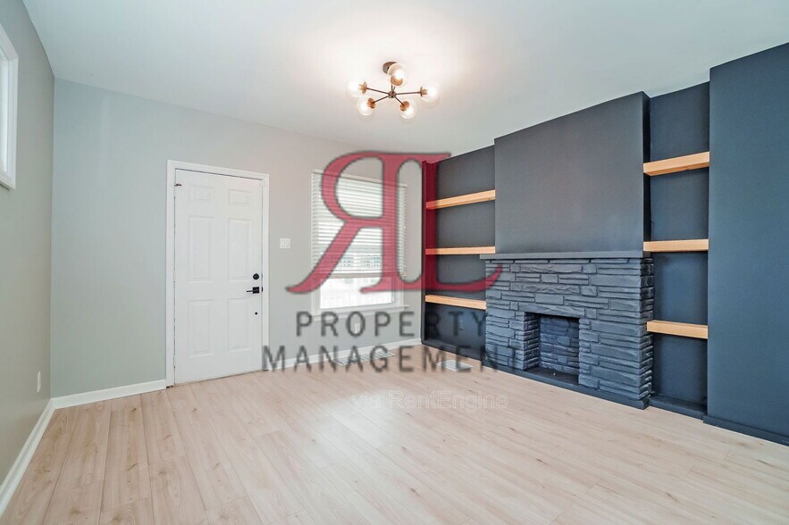 Building Photo - 543 E Jenkins Ave