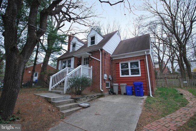 Building Photo - 9105 Wire Ave