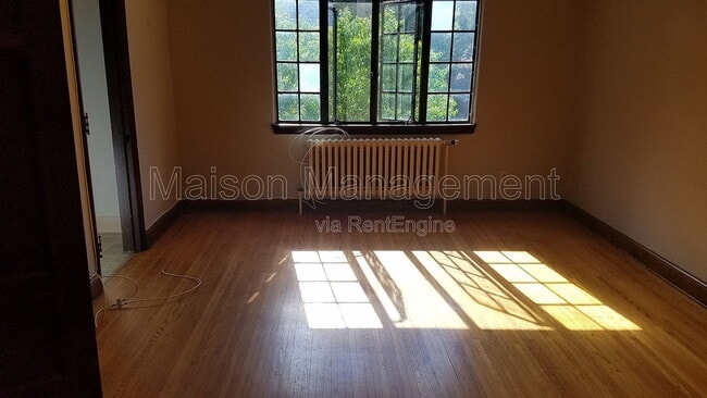 Building Photo - 125 Highland Pkwy