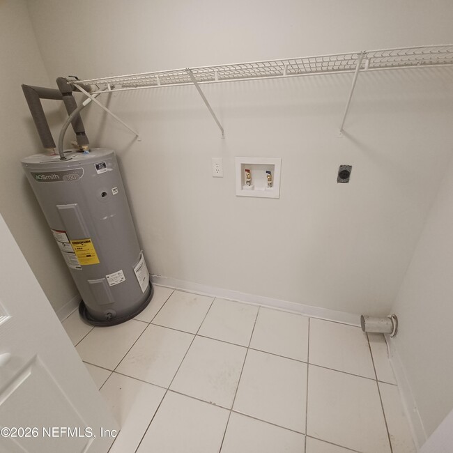 Building Photo - 253 Stillwell Ave