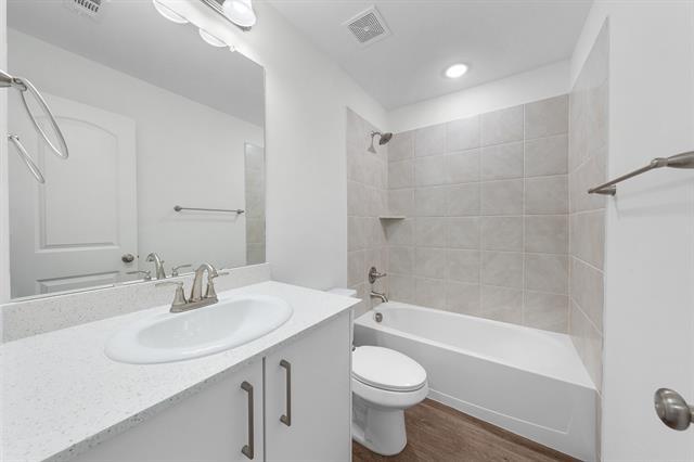Building Photo - 208 Fairmeade Dr