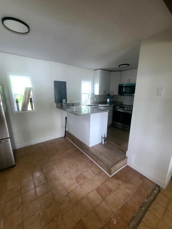 Building Photo - 13972 W Ozello Trail