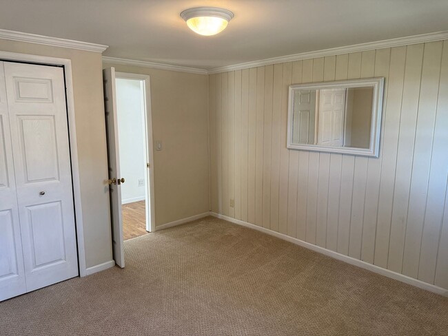 Building Photo - 3138 Ponemah Dr