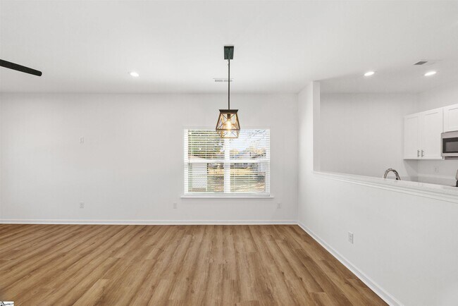 Building Photo - 13 Jamison St