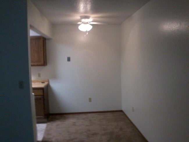 Building Photo - Britannia Village