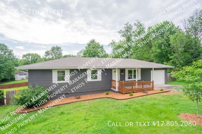 Building Photo - 805 S 7th St