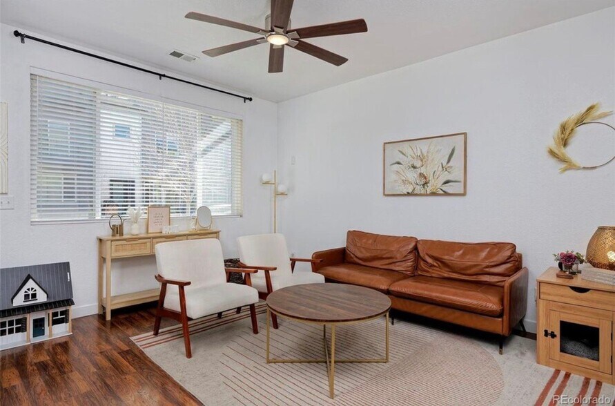 Building Photo - 2053 W 67th Pl