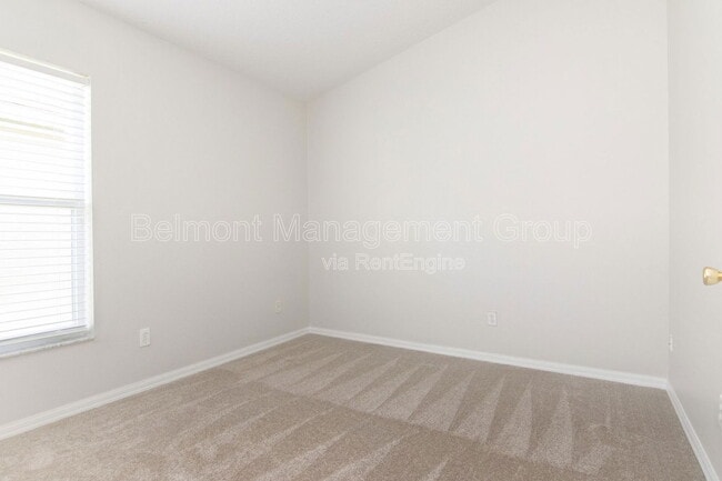 Building Photo - 9853 Portofino Dr