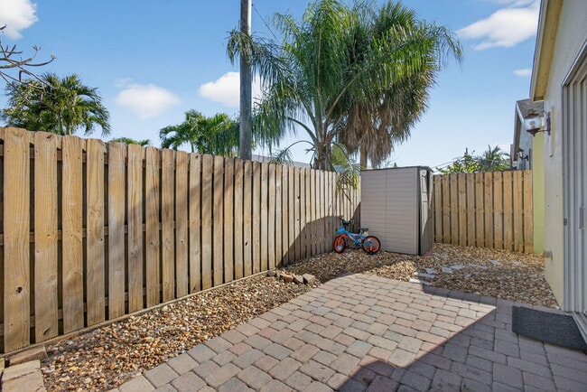 Building Photo - 3125 Shelby Way