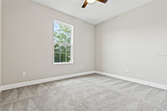 Building Photo - 5607 Limelight Dr