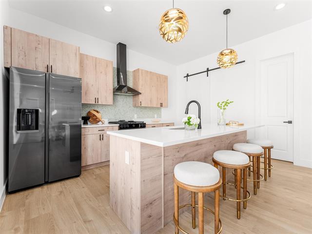 Building Photo - 2019 N Prairie Ave