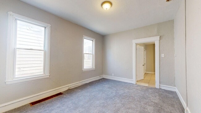 Building Photo - 3523 Walton Ave