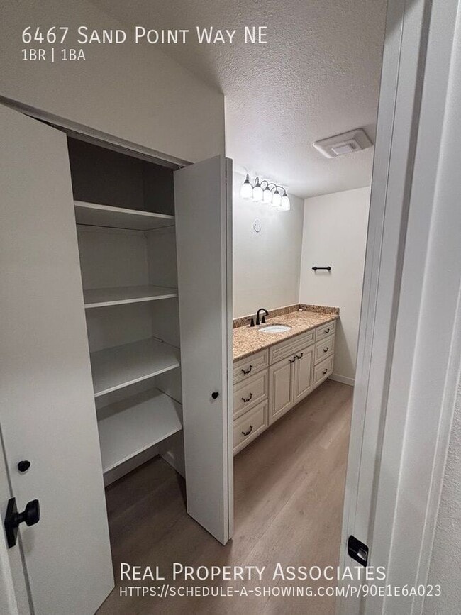 Building Photo - 6467 Sand Point Way NE