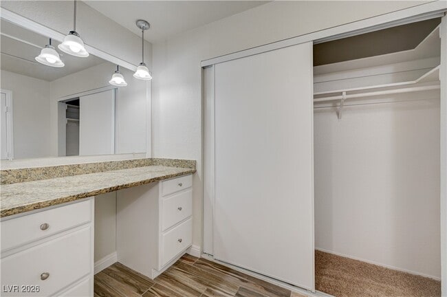 Building Photo - 5301 Westleigh Ave