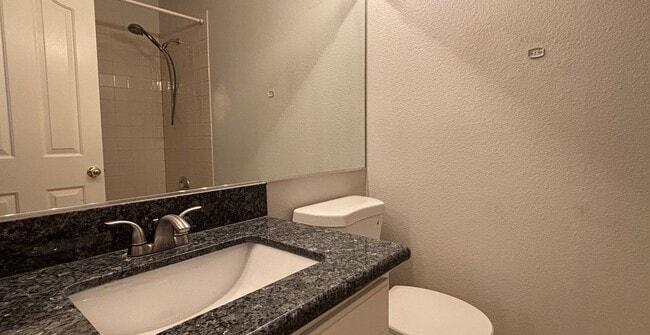 Building Photo - Single Story Summerlin Home with 3 Bedrooms! No Carpets. New Laminate Flooring. Cute backyard.