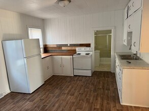 Building Photo - nre1001