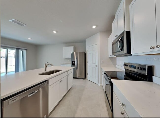 Building Photo - 904 English Oaks Ct