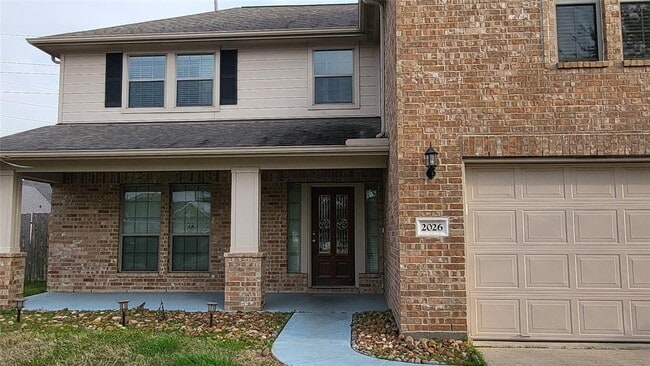 Building Photo - 2026 Silverwater Ct
