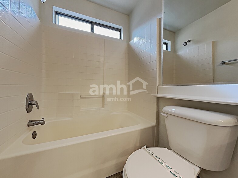 Building Photo - 244 S 89th St