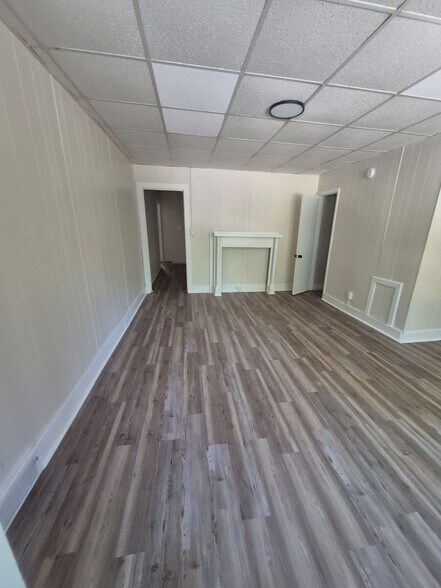 Building Photo - 1400 Hill Ave