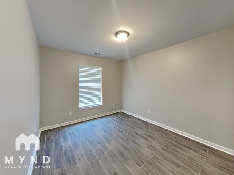 Building Photo - 5581 Ricky Ln