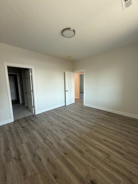 Building Photo - 8673 Charles Rd NE