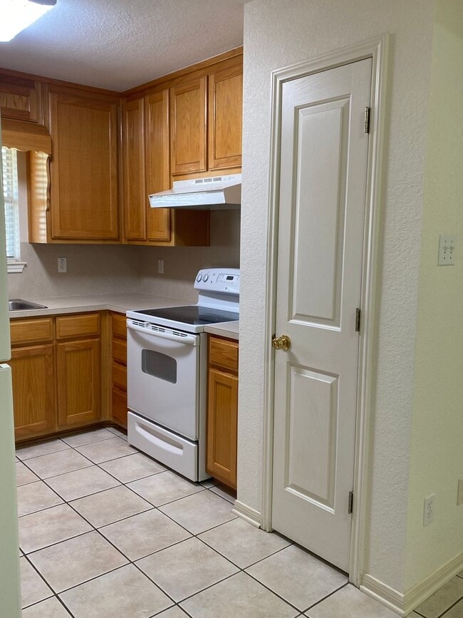 Building Photo - 2 BEDROOM, BELTON ISD