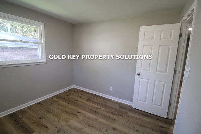 Building Photo - 3 BR 1 BA Brick Ranch with New Flooring and Paint (NO SECTION 8)