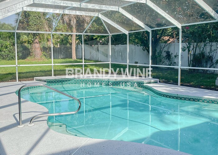 Building Photo - 6847 Rivercrest Dr