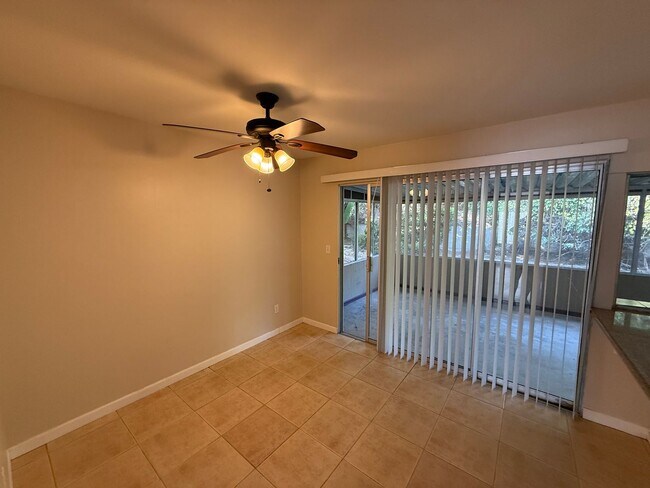 Building Photo - 5 bed 2.5 bath on New Mills!