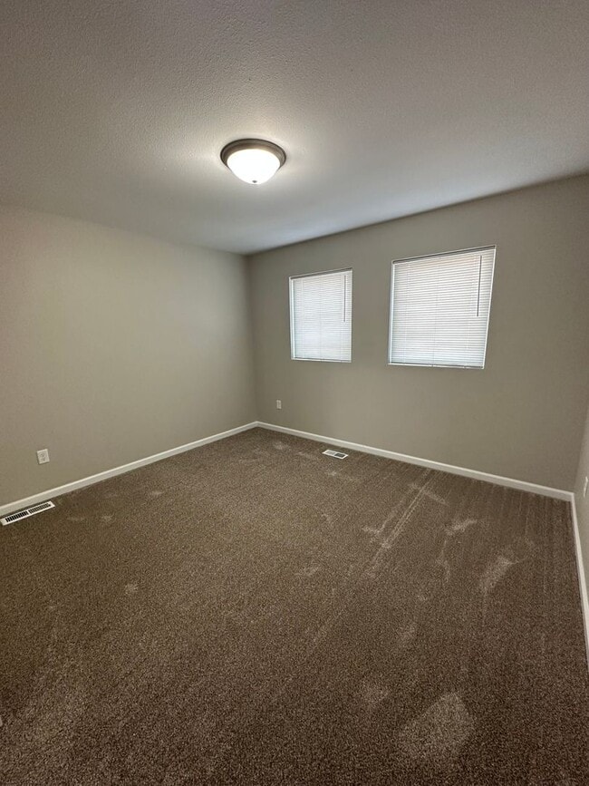Building Photo - 2554-2550 Granite Dr NW