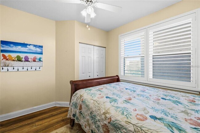 Building Photo - 8000 Sailboat Key Blvd S