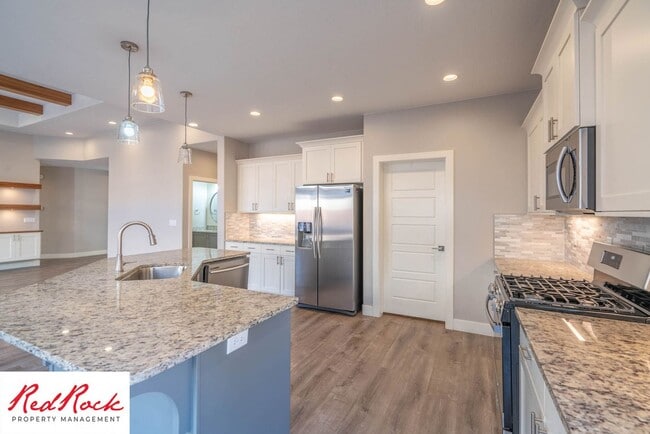 Building Photo - 4 Bedroom Home In The Dunes At Sand Hollow...