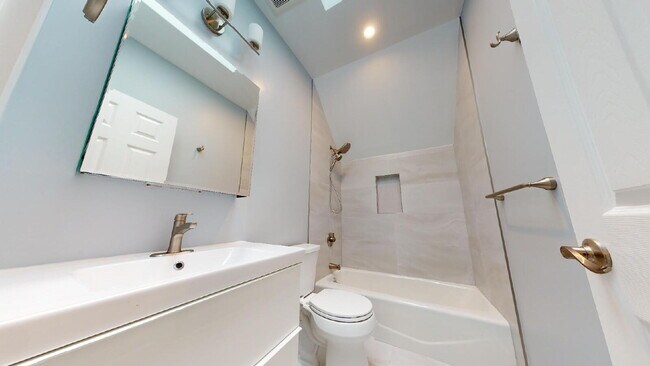 Building Photo - "Lake Street Victorian w/ Classic Charm & Modern Updates 3-Bed 2.5 Baths in one of SF's highly so...