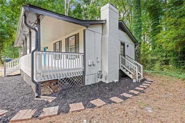 Building Photo - 353 Old Rosser Rd