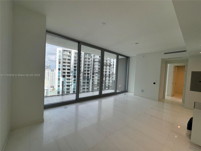 Building Photo - 300 Biscayne Blvd Way