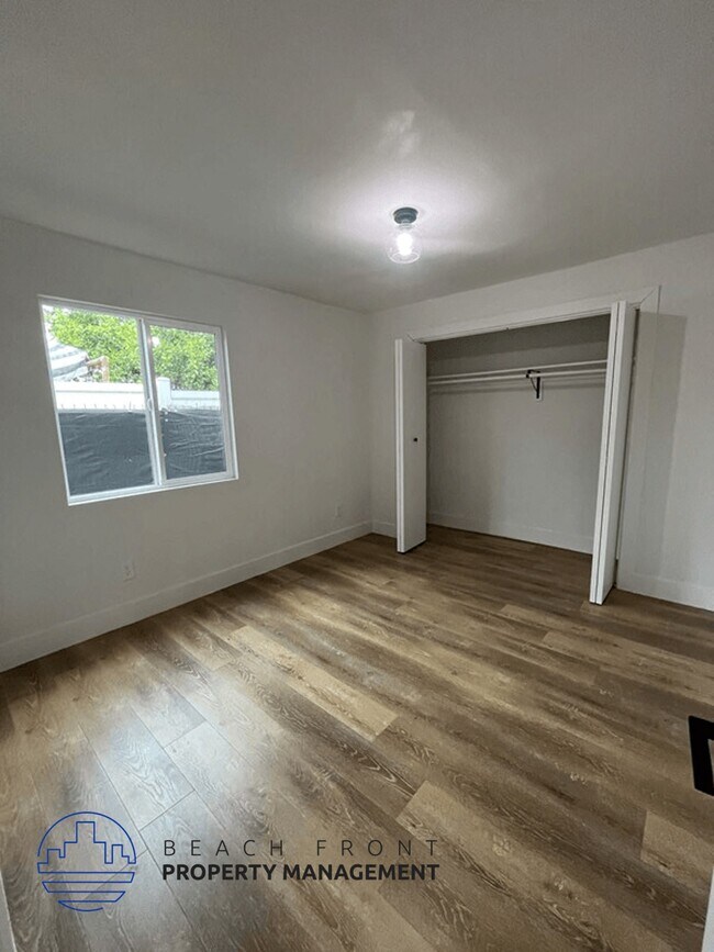 Building Photo - 2519 Monroe Ave.