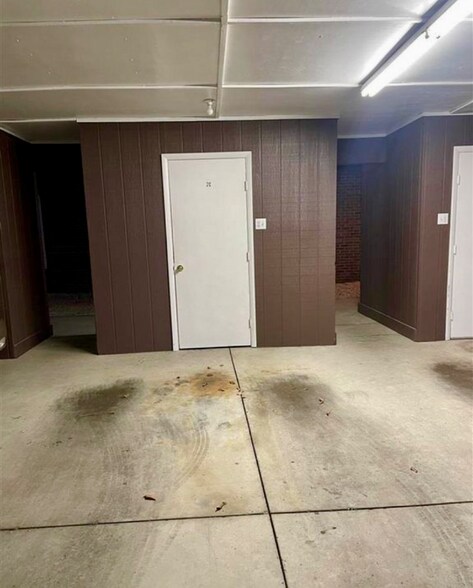 Building Photo - 105 Freeman Green Dr