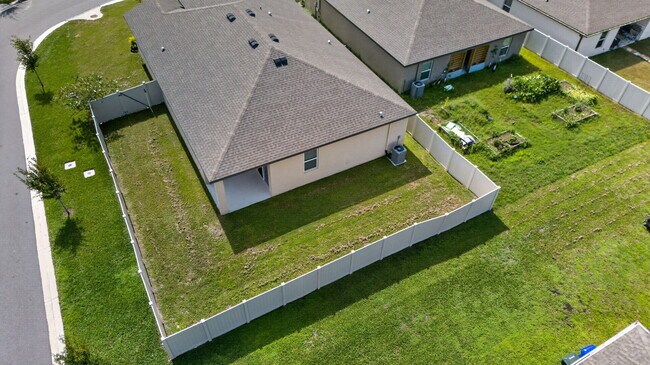 Building Photo - 6170 Dolostone Dr