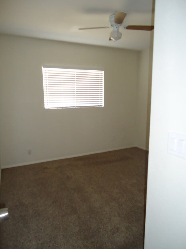 Building Photo - Beautiful 4 Bed, 2 Bath Home near Gilbert ...