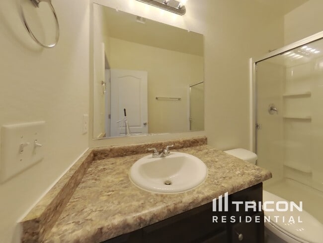 Building Photo - 38169 W Vera Cruz Dr