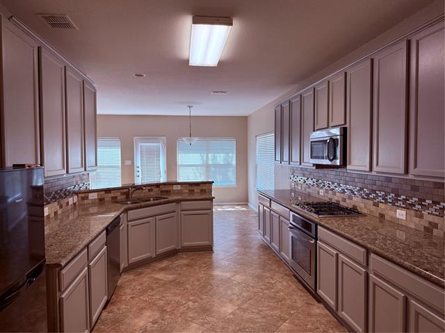 Building Photo - 8433 Nicholson Dr