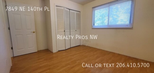 Building Photo - 7849 NE 140th Pl
